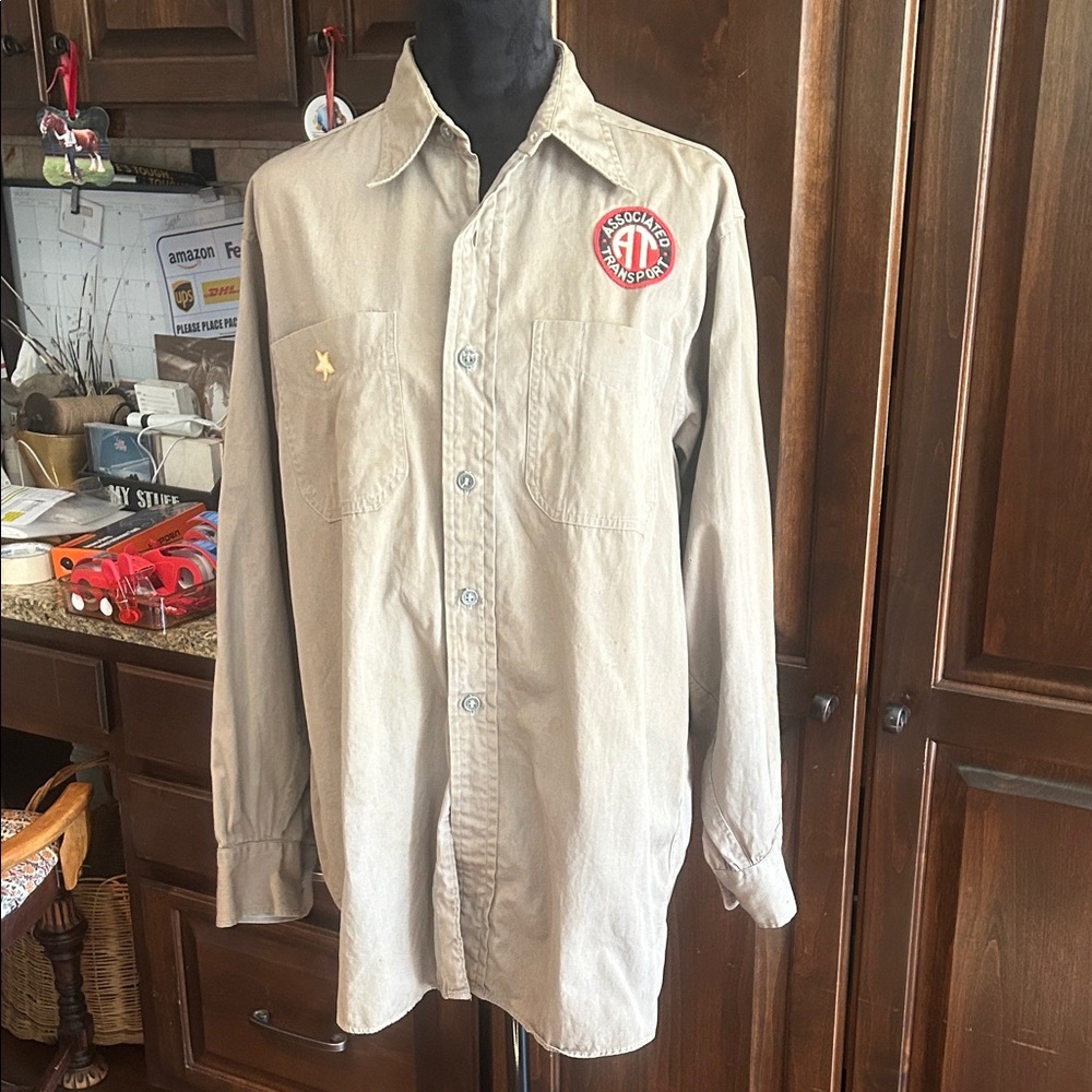 Vintage Khaki Sz L Military Associated Transport Button-Up Shirt with Patches GV